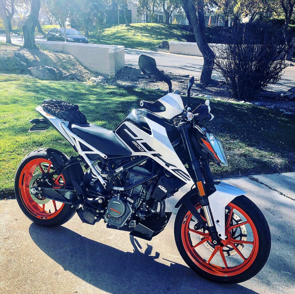 KTM 200 Duke features